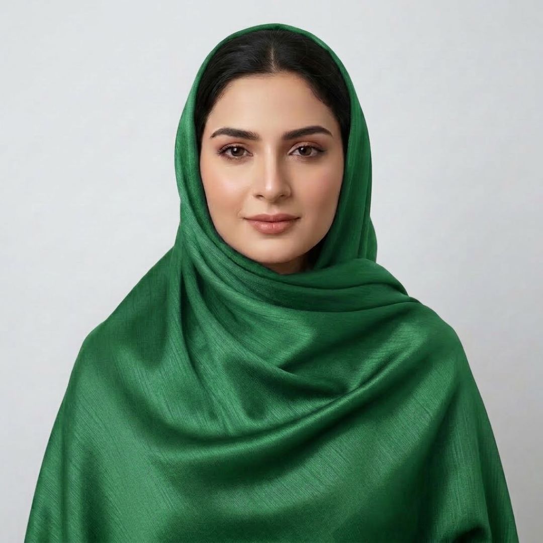 Crinkle Silk Hijab – Emerald Green